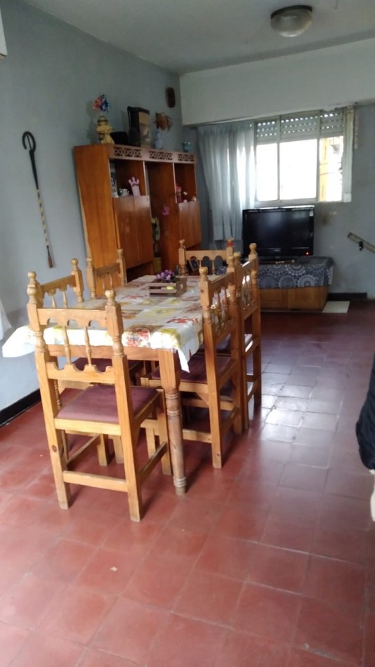 VENTA CASA 4 AMB z/ BERNARDINO RIVADAVIA