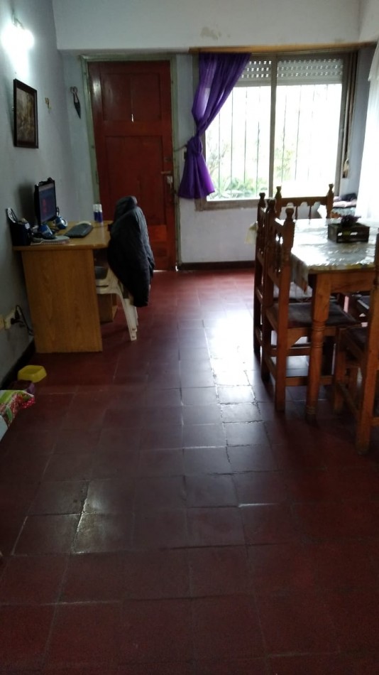 VENTA CASA 4 AMB z/ BERNARDINO RIVADAVIA