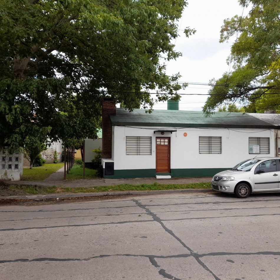 VENTA CASA 4 Amb. Z/ Bernardino Rivadavia