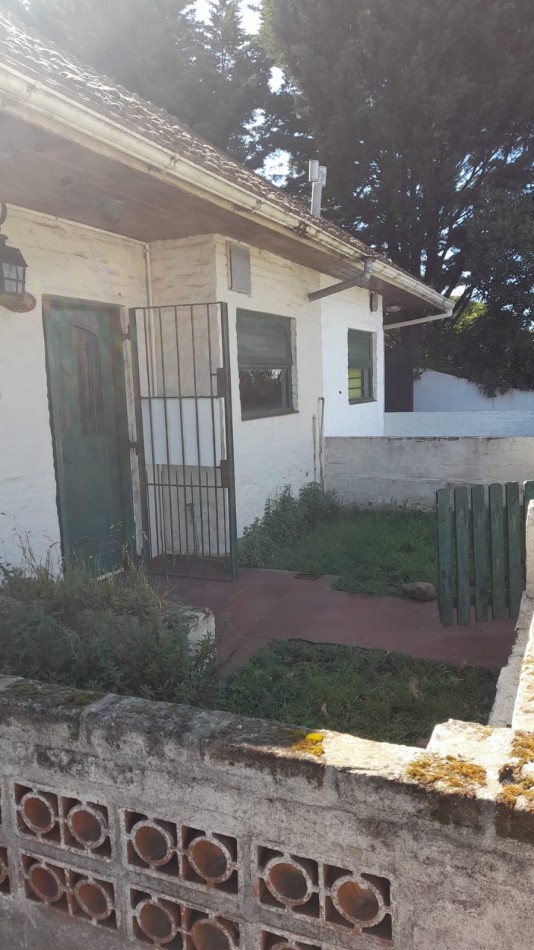 VENTA CASA  2 Amb. en  PH al  Frente. Z/ Parque Camet