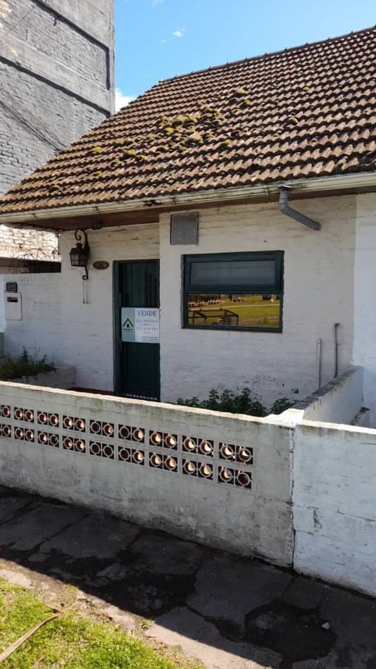 VENTA CASA  2 Amb. en  PH al  Frente. Z/ Parque Camet