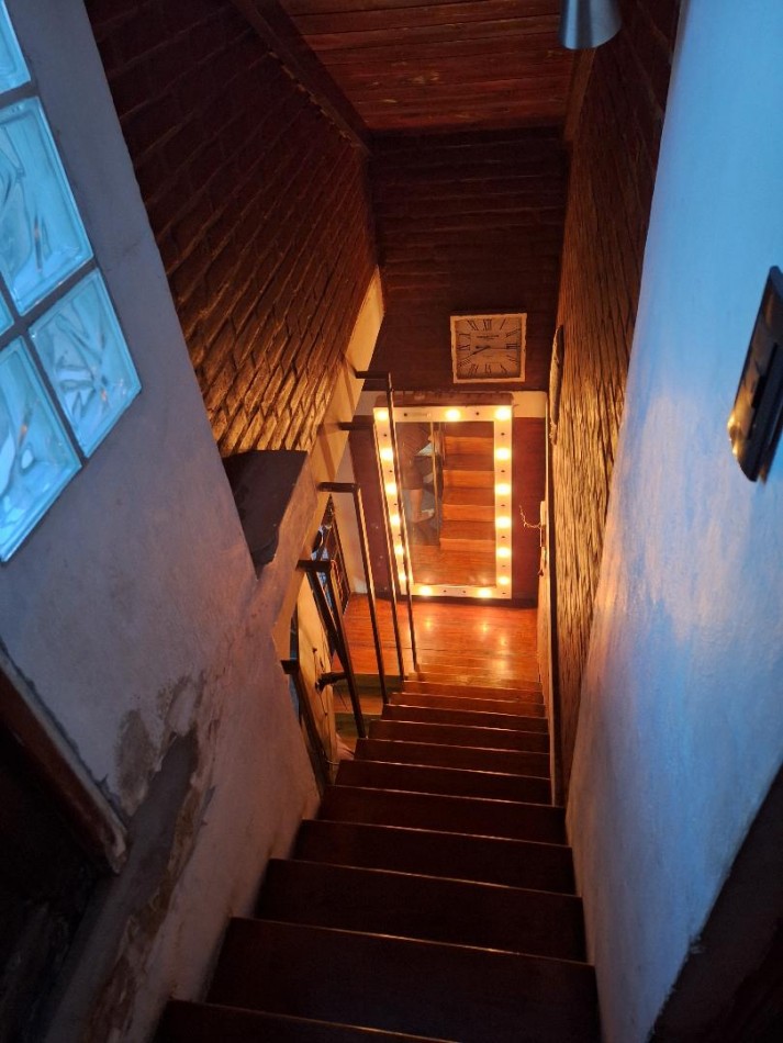 VENTA CASA 3 Amb +  DPTO. 2 Amb.     Z/ Bernardino Rivadavia