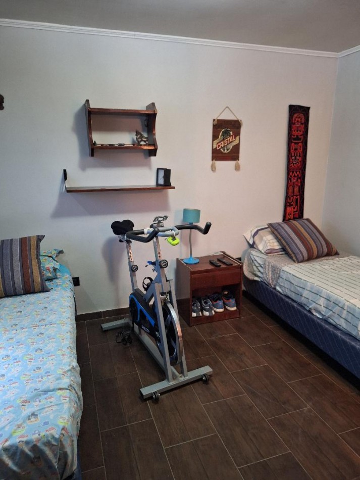VENTA CASA 3 Amb +  DPTO. 2 Amb.     Z/ Bernardino Rivadavia