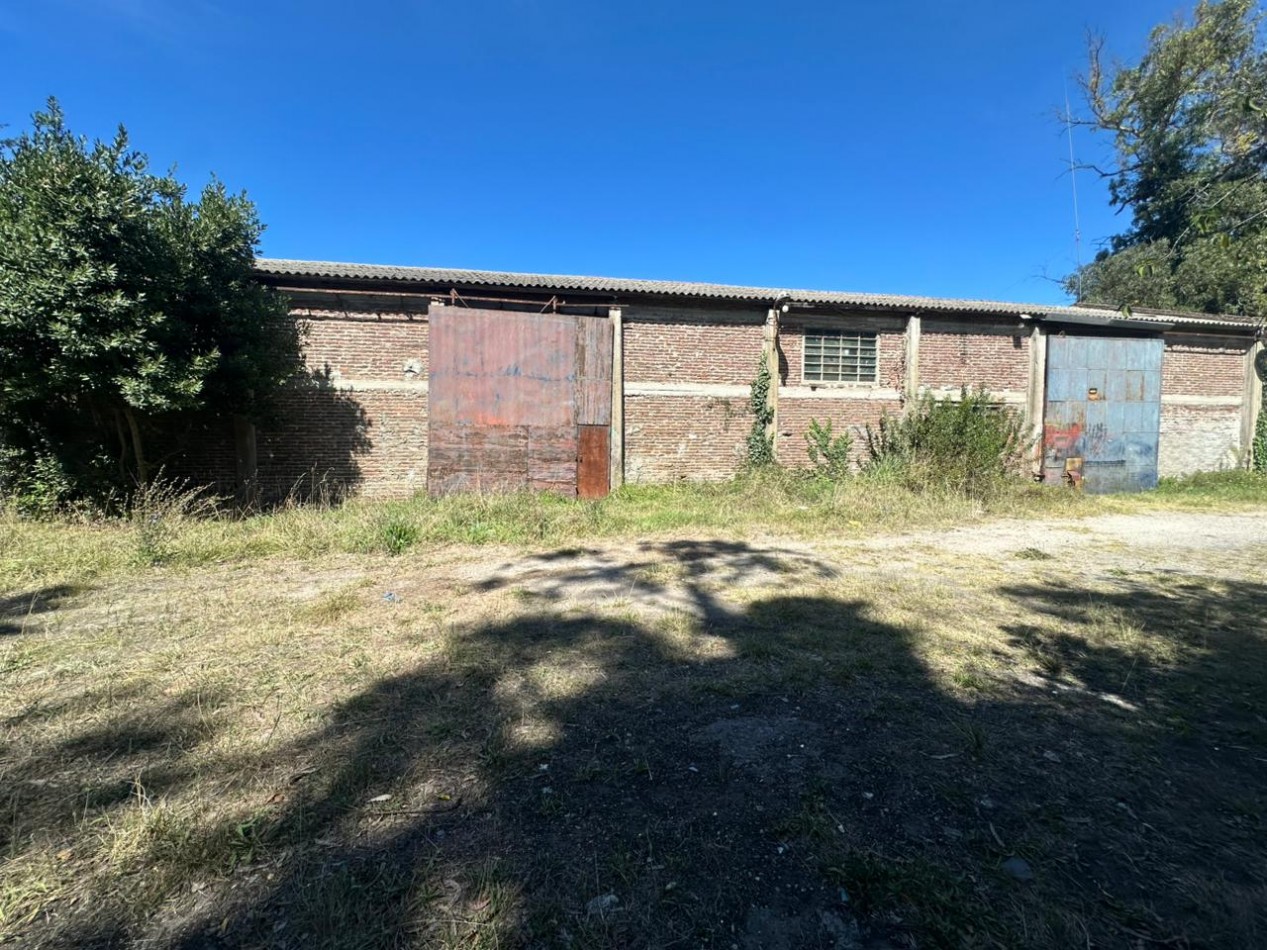 OFERTON  !!!  Venta Galpon con amplio lote Z/Bosque Alegre 