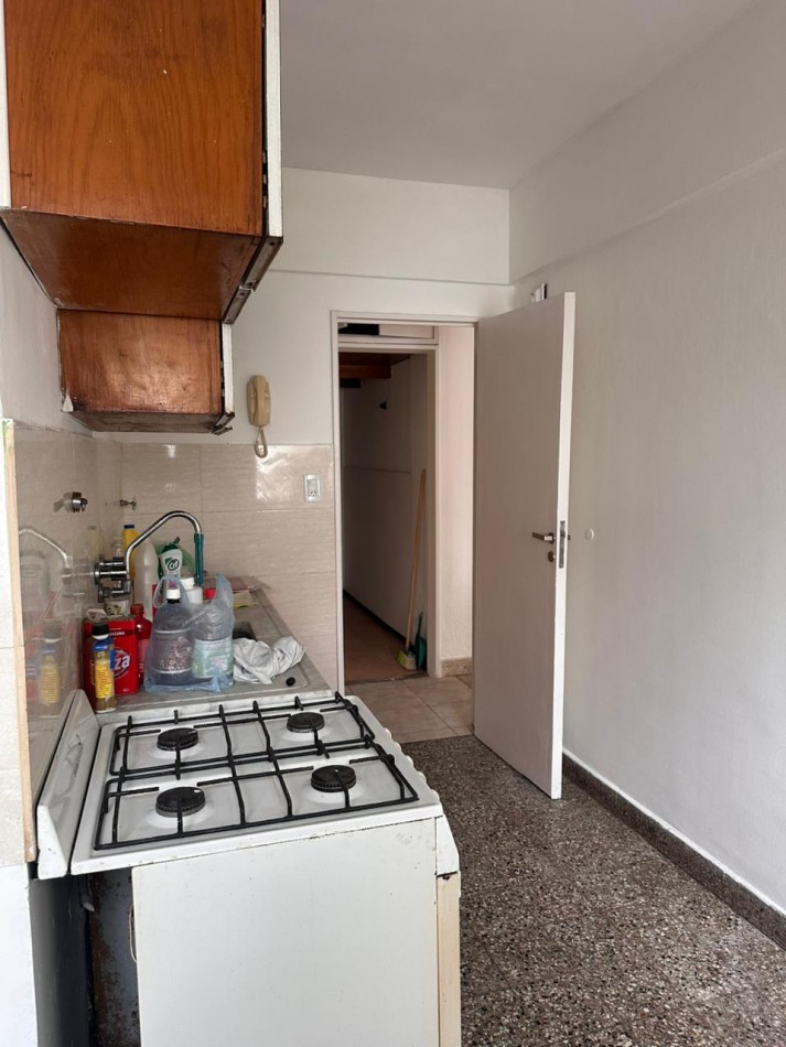OPORTUNIDAD. PLAZA MITRE . Departamento 3 Amb. Frente c/Dep. y Cochera