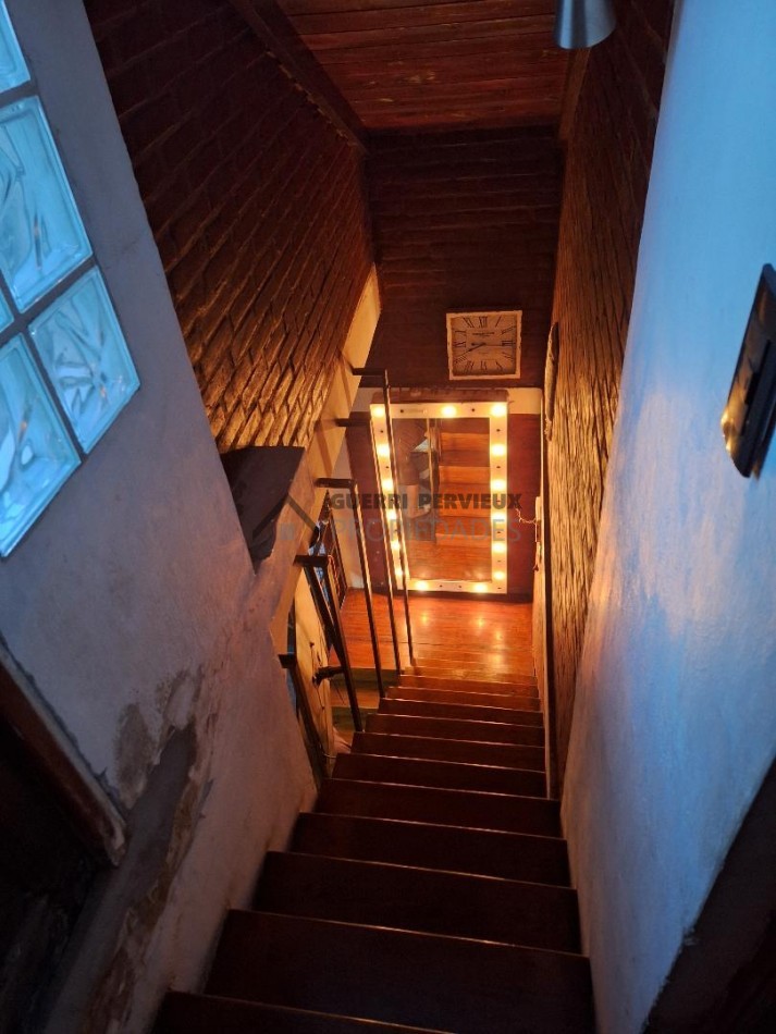 VENTA CASA 3 Amb +  DPTO. 2 Amb.     Z/ Bernardino Rivadavia