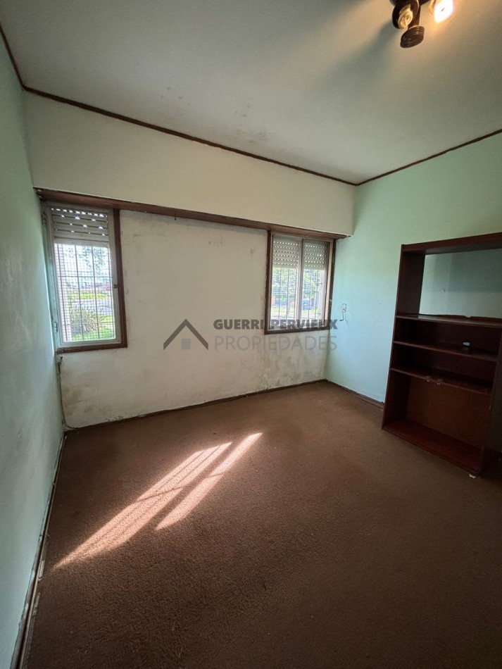 OPORTUNIDAD 2 AMB. CON DEPENDENCIA