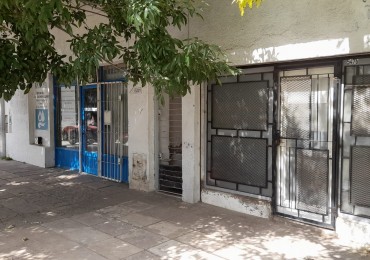 VENTA CASA 3 Amb. +  2  LOCALES al Frente. Z/ Bosque Alegre